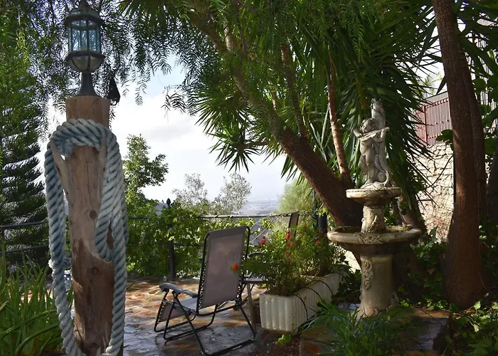 Alojamento de Acomodação e Pequeno-almoço Romantica 4*