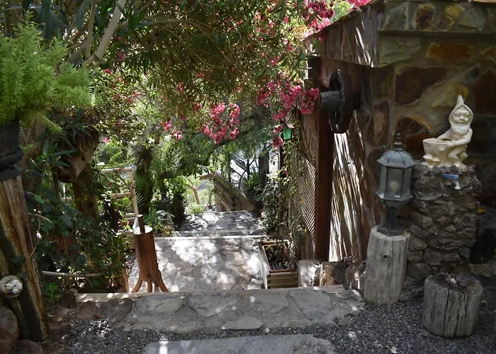 Alojamento de Acomodação e Pequeno-almoço Romantica 4*